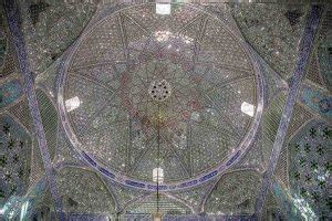  Shahzade Mahmoud Mausoleum – En Psykedelisk Dröm i Yazd!