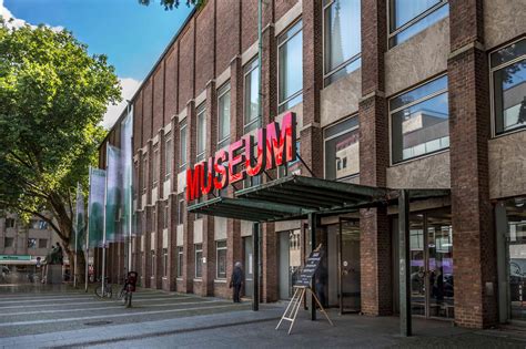 Das Museum für Angewandte Kunst: En resa genom kreativitetens historia i Frankfurt!