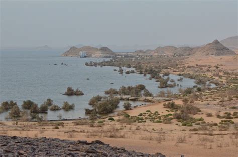 Lake Nasser, En Gigantisk Sjön med Gamla Skatter och Fantastiska Utsikter!