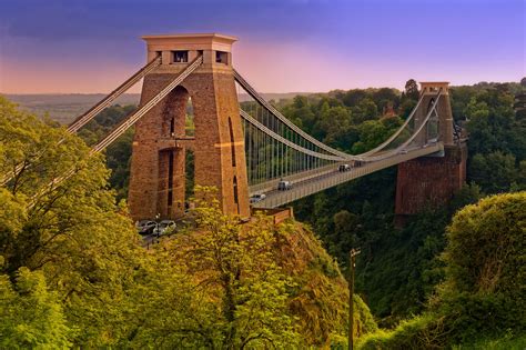 The Clifton Suspension Bridge: En ikonisk bro med hisnande utsikter över Bristol!