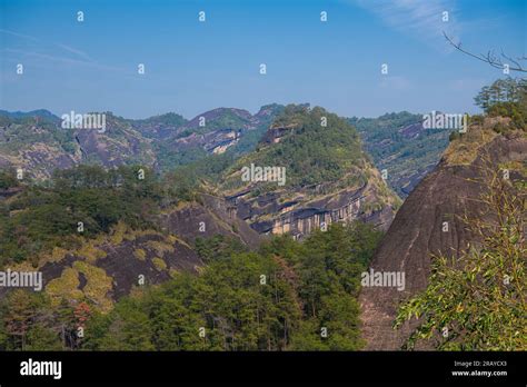 Wuyishan-Berget, En Mystisk Oas Av Naturlig Skönhet Och Andlig Förtroende!